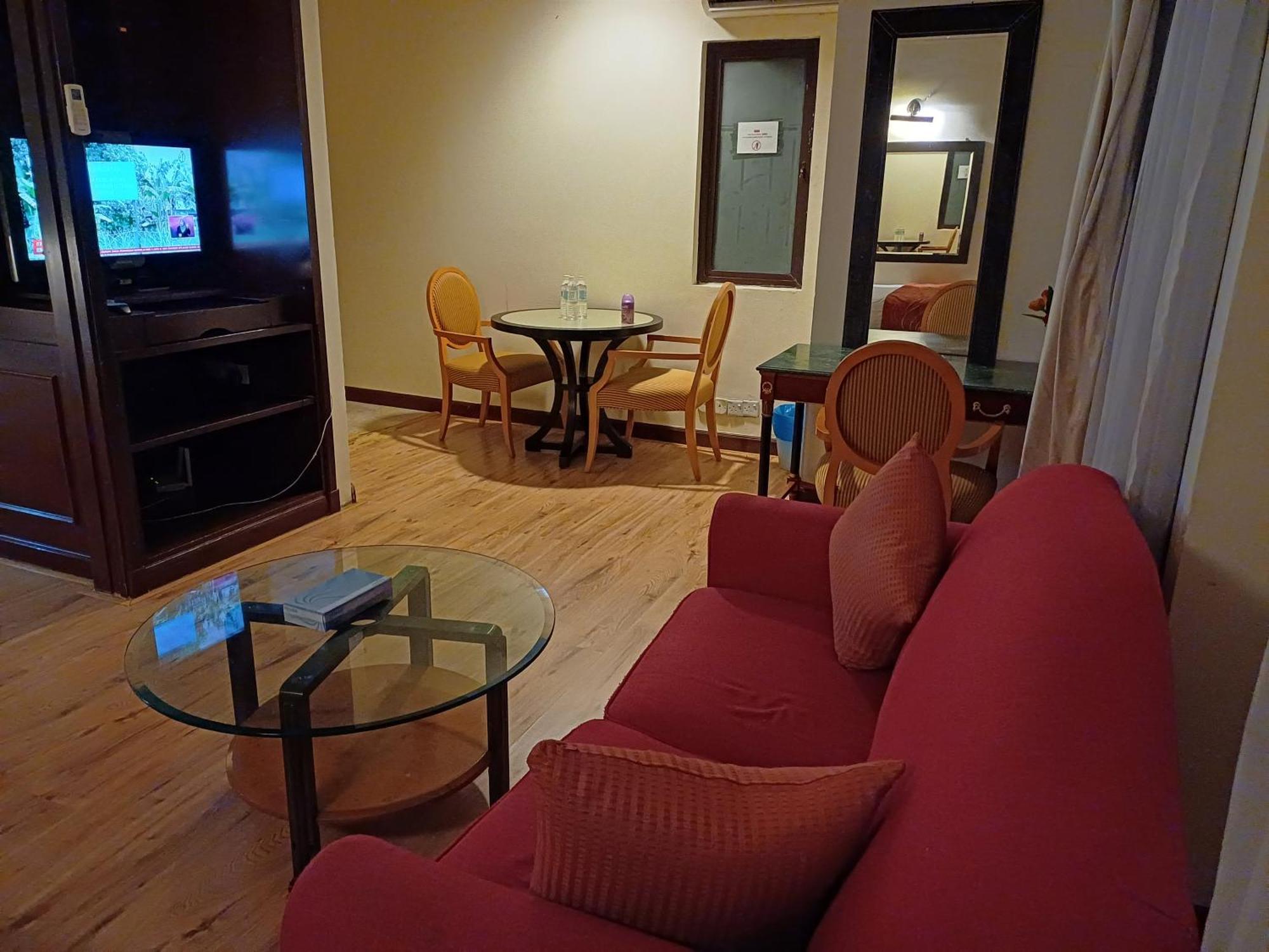 Berjaya Times Square Grand Service Suite Kuala Lumpur Luaran gambar