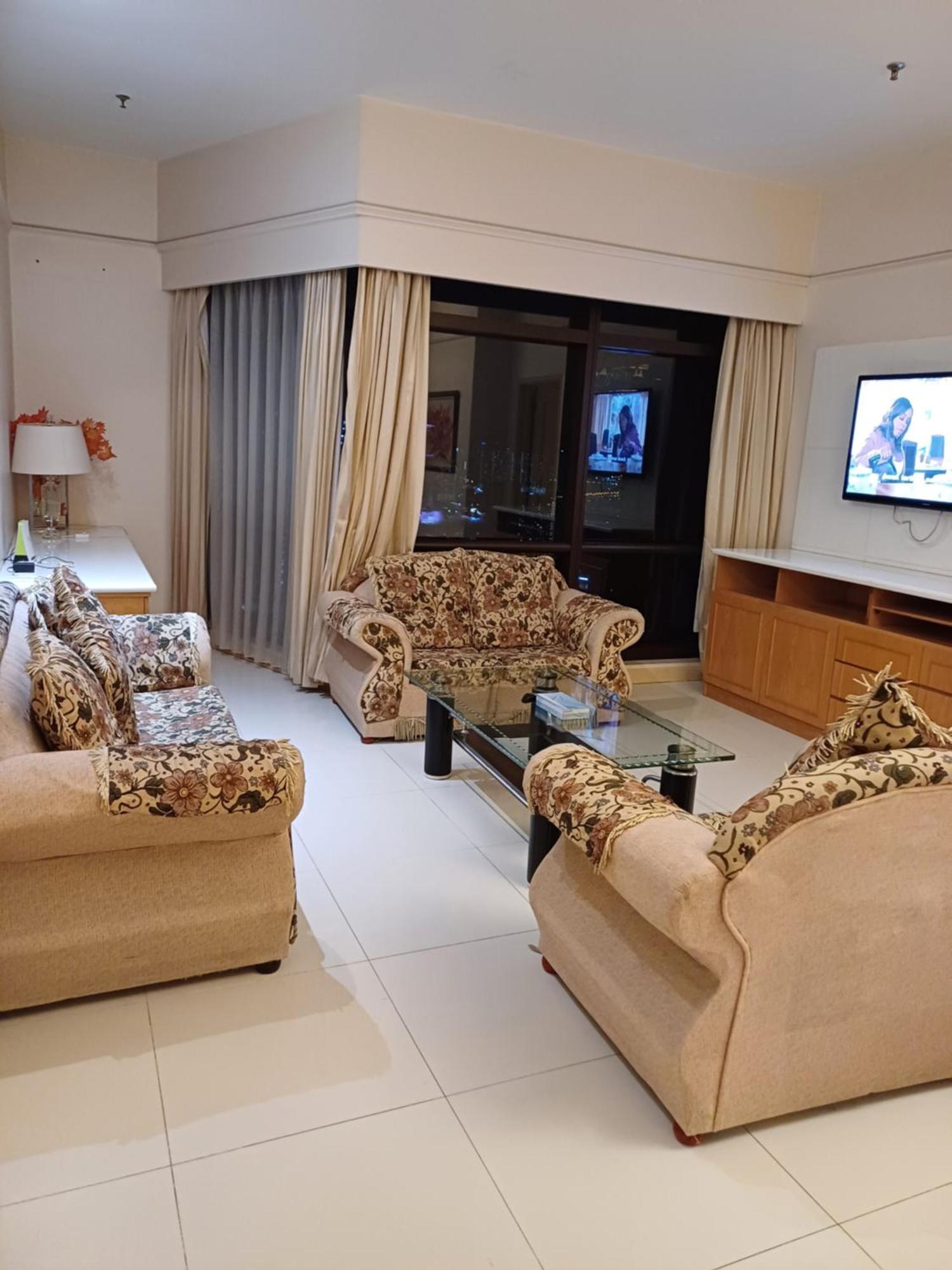 Berjaya Times Square Grand Service Suite Kuala Lumpur Luaran gambar
